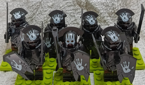 Orks mit schwert - schwert,, anführer